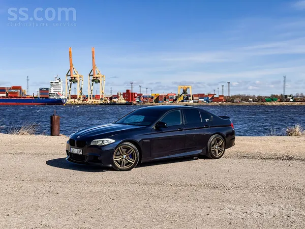 BMW F10 535i xDrive M-Sport (225 kW)

Krāsa: Carbon-Schwarz Metallic 
Sal