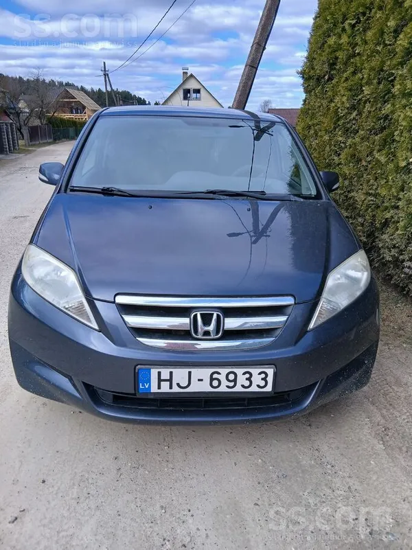 Pardodu Hondu. Ritosa dala ir ok, bet jametina sliekšņi un t. t. Bildes visu