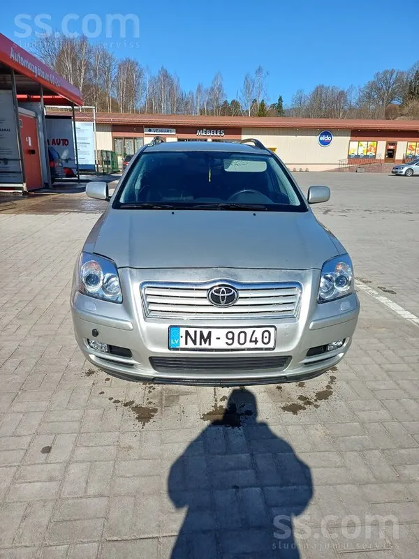 Pardod ļoti labu mašinite. bez ruses. ļoti labu komplektaciju. degvielas pat