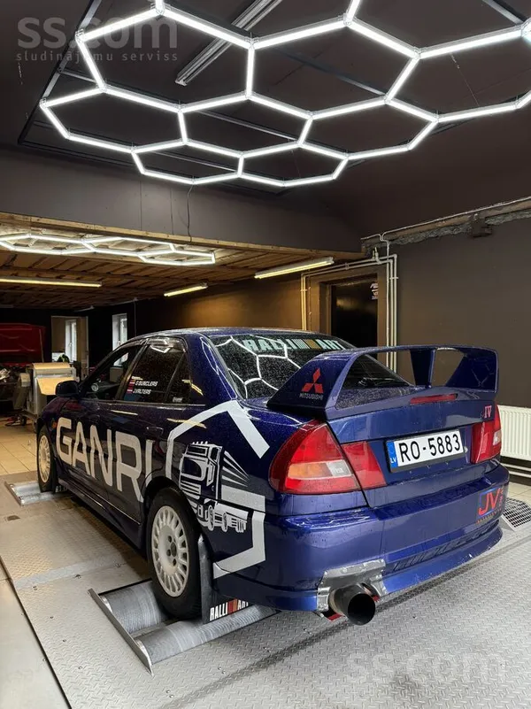 Mitsubishi Lancer Evolution - 1