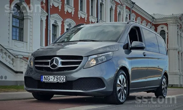 Mercedes V220
