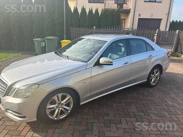 Mercedes E220