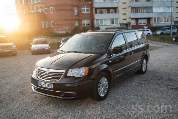 Lancia Voyager