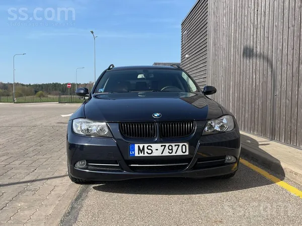 BMW 330