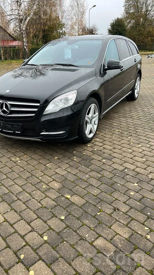 Mercedes R320