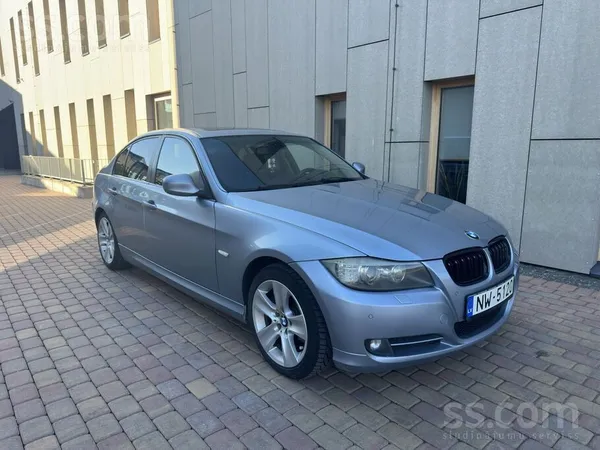 BMW 330
