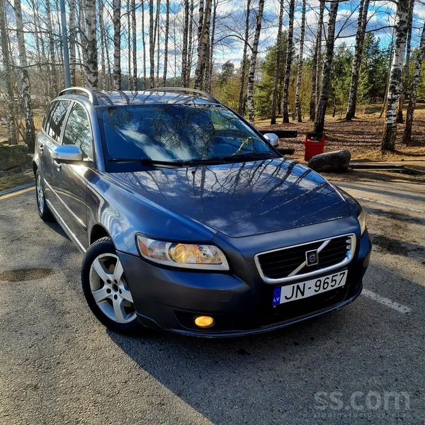 Volvo V50