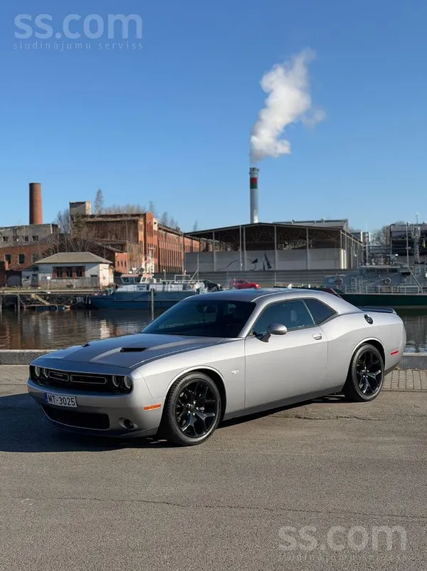 Dodge Challenger