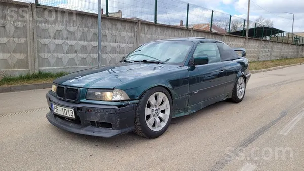 BMW 320