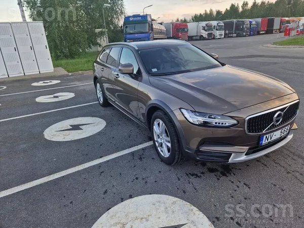 Volvo V90