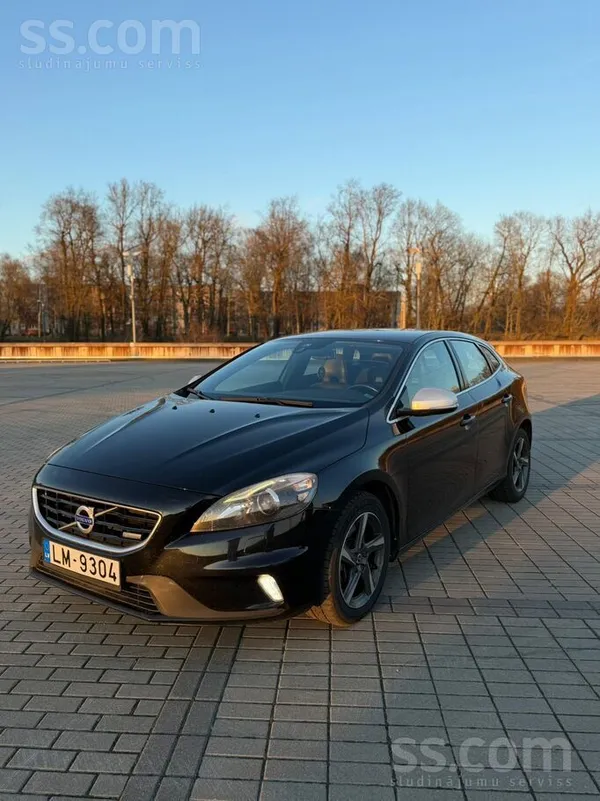 Volvo V40