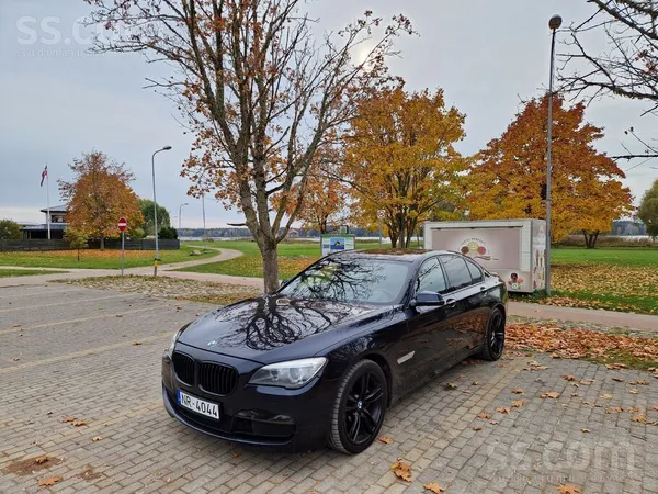 BMW 730