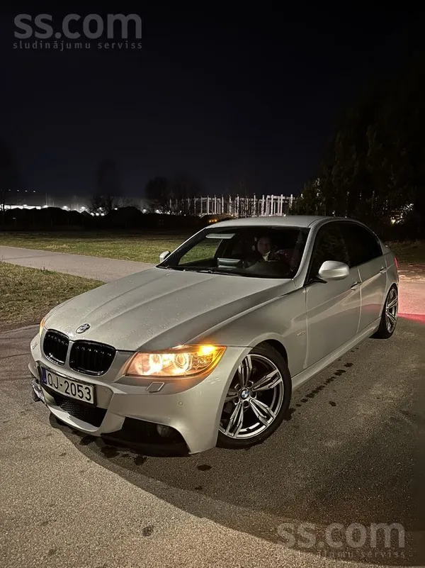 BMW 320