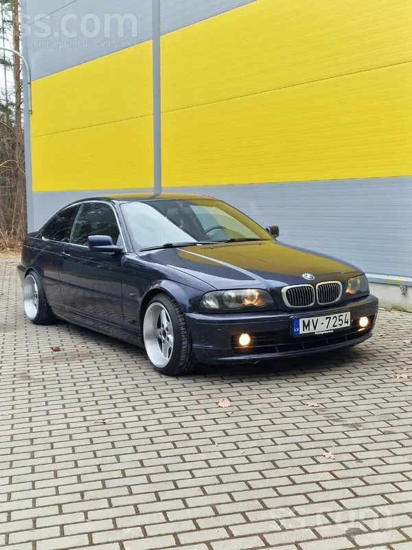 BMW 320