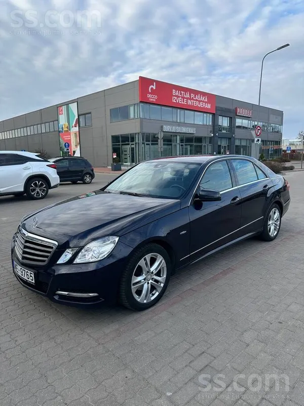 Mercedes E220
