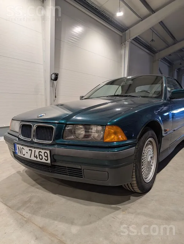 BMW 320