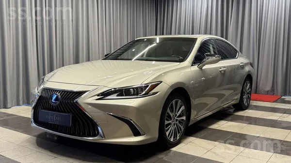 Lexus ES
