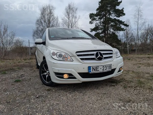 Mercedes B180
