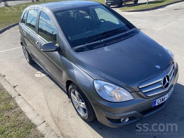 Mercedes B180