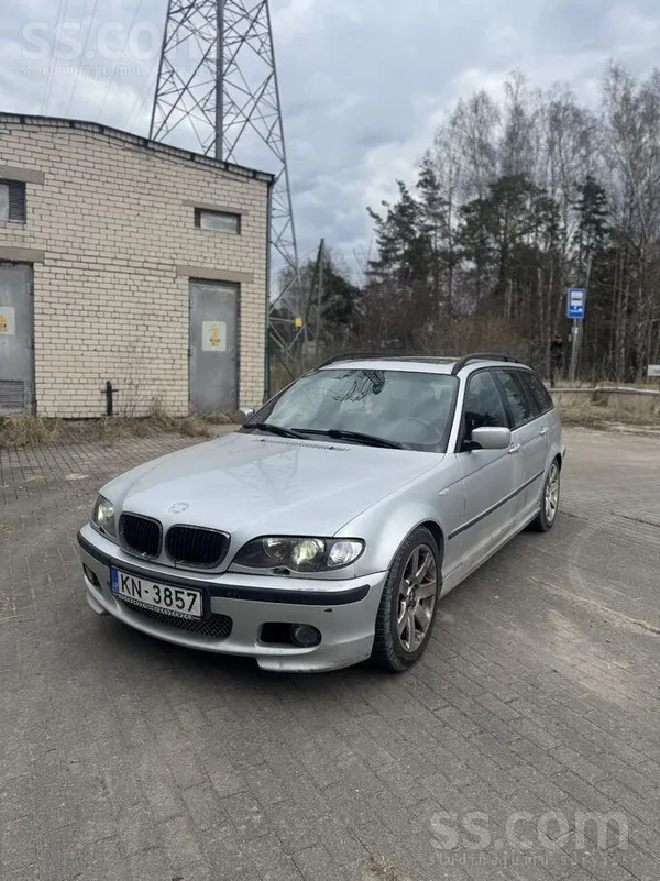 BMW 330
