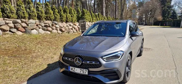 Mercedes GLA200