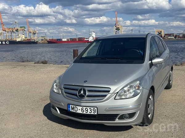 Mercedes B150