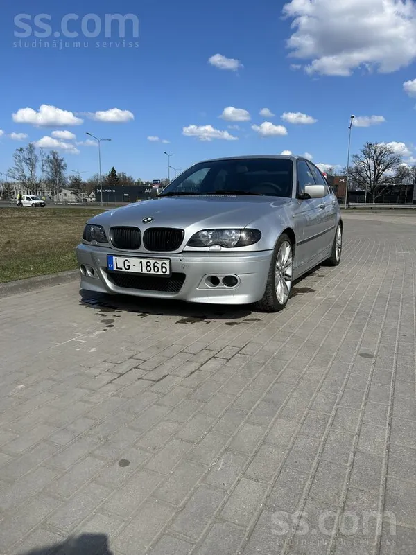 BMW 330