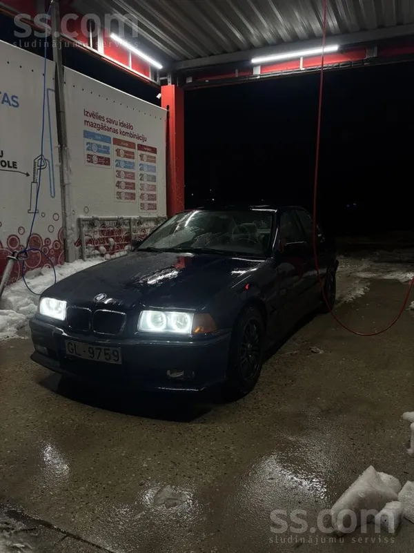 BMW 318