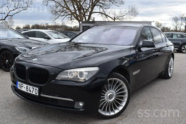 BMW 740