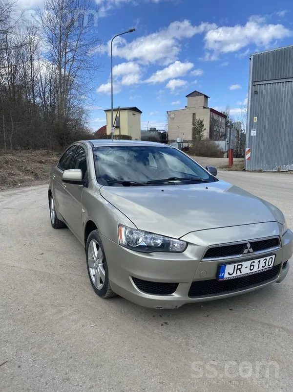 Mitsubishi Lancer