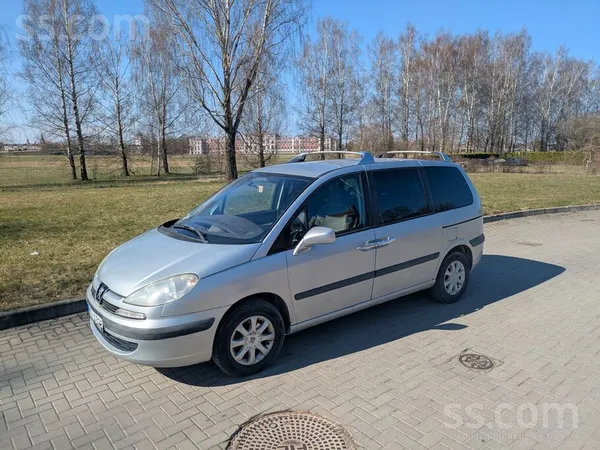Peugeot Pārdodu Peugeot 807 ar 2.0 benzīna dzinēju un manu