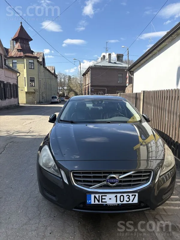 Volvo S60