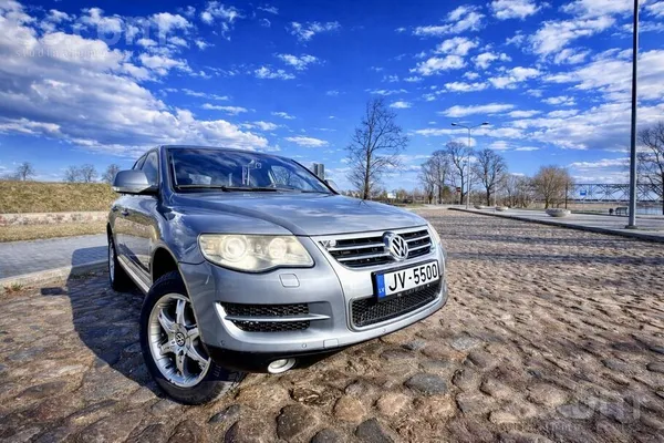 Volkswagen Touareg