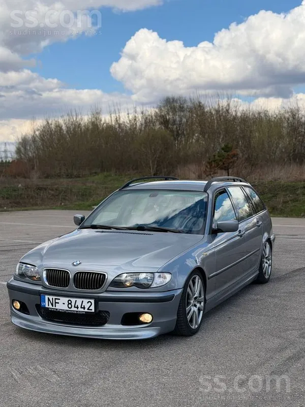 BMW 320