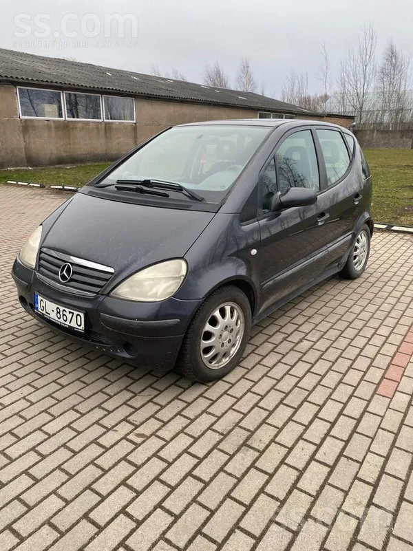 Mercedes Rūc, brauc, bremzē, viss strādā, bet ir kārbas kļū