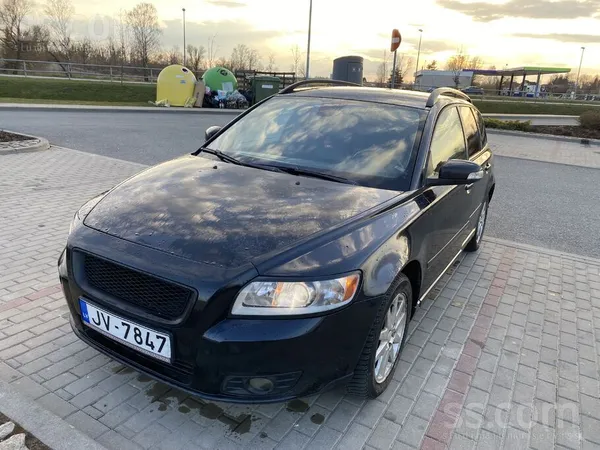 Volvo V50