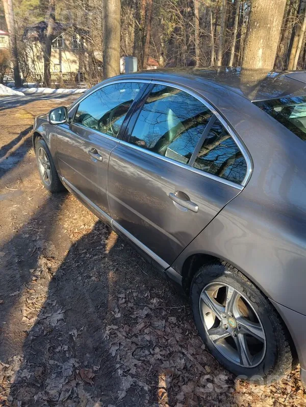 Volvo S80