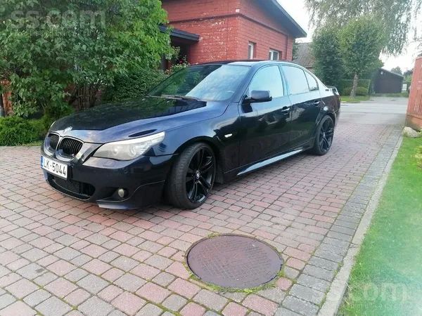 BMW 525