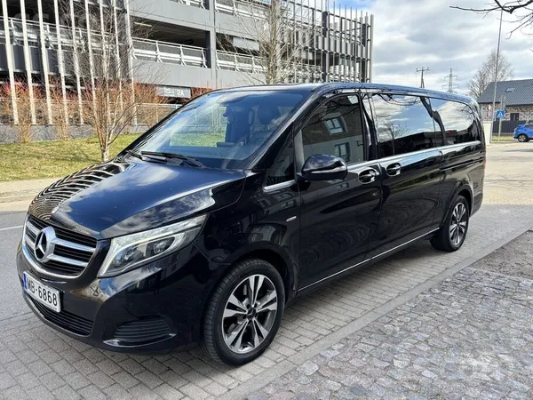 Mercedes V220