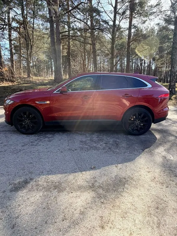 Jaguar F-Pace