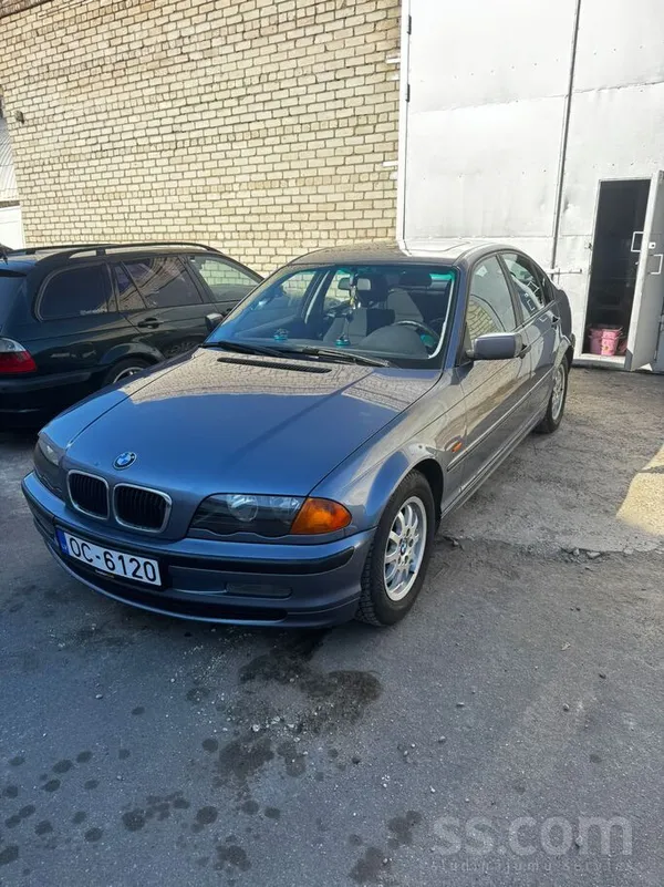 BMW 318