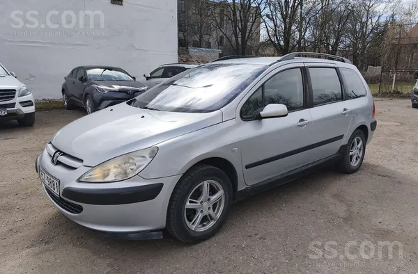 Peugeot 1.6 benzīns, manuāls