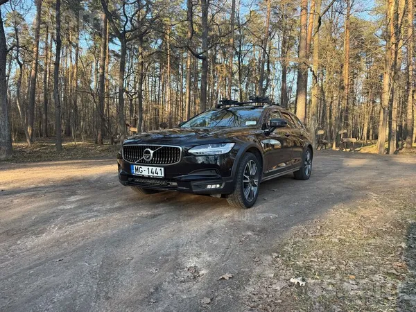 Volvo V90