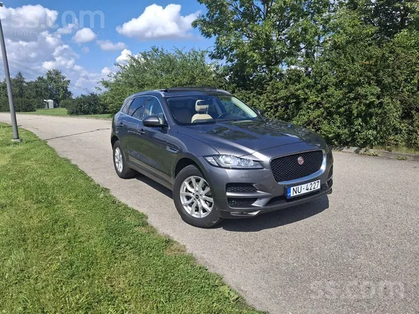 Jaguar F-Pace