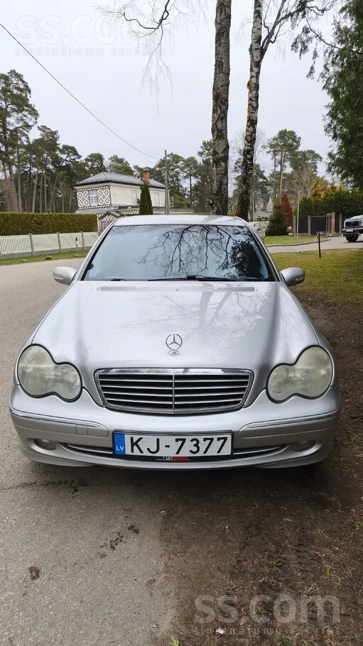 Mercedes C180