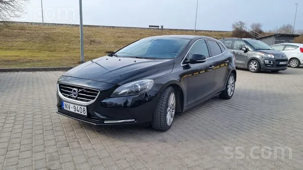 Volvo V40