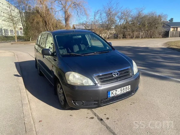 Toyota Avensis Verso