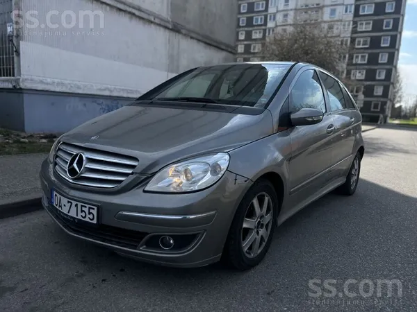 Mercedes B180