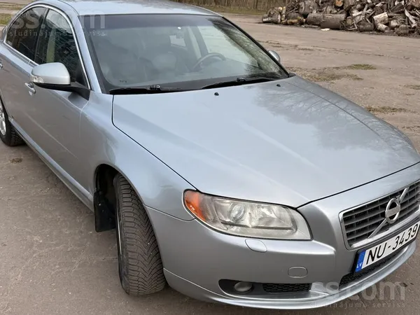 Volvo S80