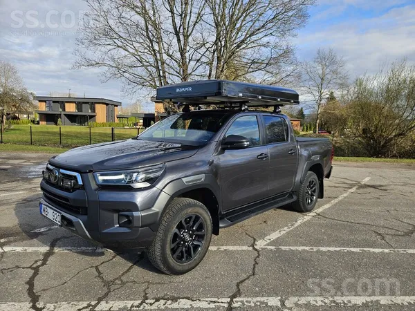 Toyota Toyota Hilux Invincible 2.8D, Pilns, Line-X, 